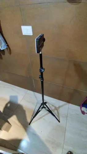 Tripé para celular câmera webcam preto com controle remoto 2m