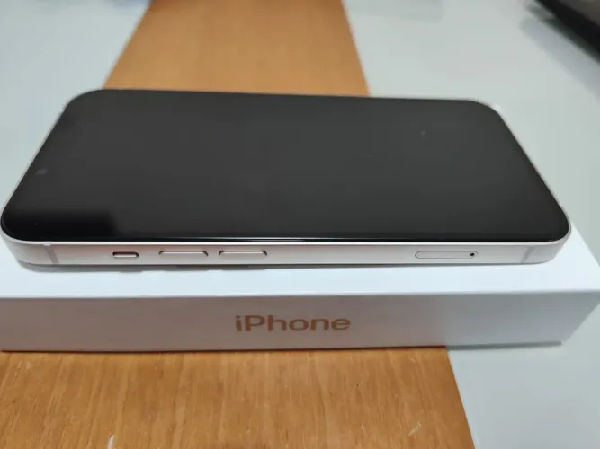 iPhone 13 - Excelente Estado - 128Gb