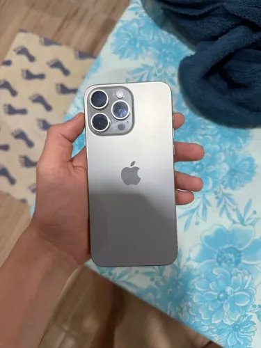 iPhone 15 pro max cinza 