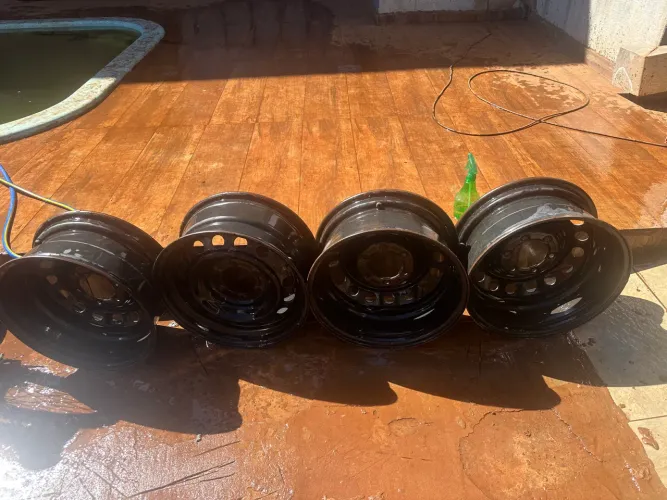 Roda de caminhonete? Hilux