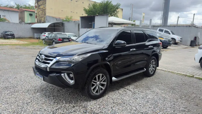 Toyota Hilux SW4 SRX 4X4 2.8 TDI 16V Dies. Aut. 2019