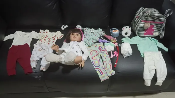 Bebe reborn com itens de enxoval conpleto