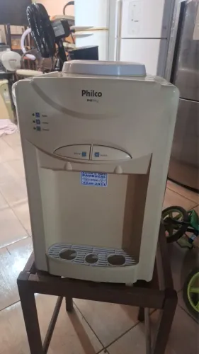 Bebedouro d?água Philco com motor