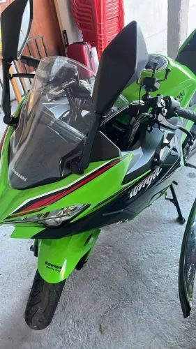 Ninja 400 a venda