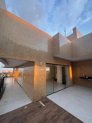 Cobertura Uniplex no Ed. Lago Di Garda | 163m² | 3 Suítes | Vista para a Baía | 3 Vagas