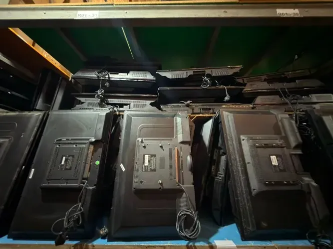 Lote Monitor TV LED 32 Polegadas - Atacado mínimo 10 unidades