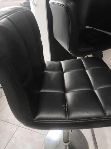 3 Banquetas Giratória Confort em courino preto