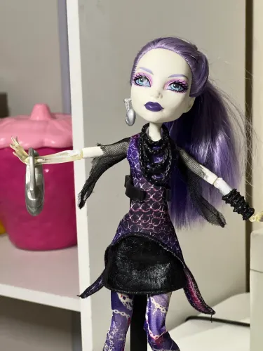 Monster High Spectra Picture Day