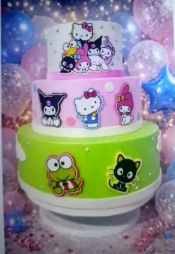 Bolo fake turma da helloo Kitty 