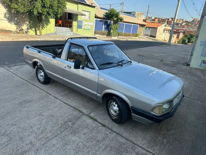 Ford Pampa GL 1.6/ 1.8 (álcool) 1986