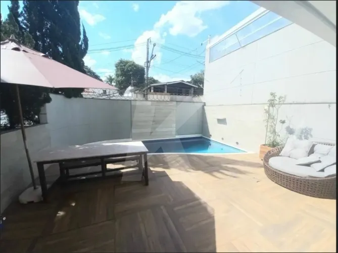 Casa Sobrado, 3 Quartos, 6 Vagas, 3 Suítes, Horto Florestal Alto Padrão