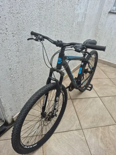 Bicicleta Aro 29" Freio a Disco