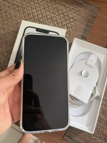 iPhone 16e - perfeito estado