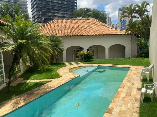 Casa com piscina para venda Na City Boaçava