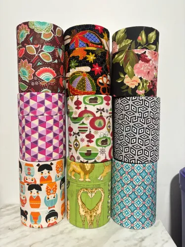 Latas em papel organizador decorativo artesanato