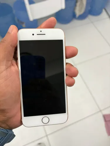 iPhone 8 64