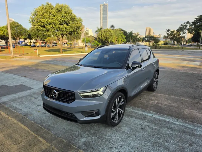 Volvo XC40 XC 40 T-5 Híbrido R-design 1.5 262cv FWD 2021