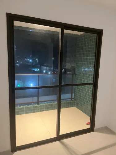Porta de correr em alumínio