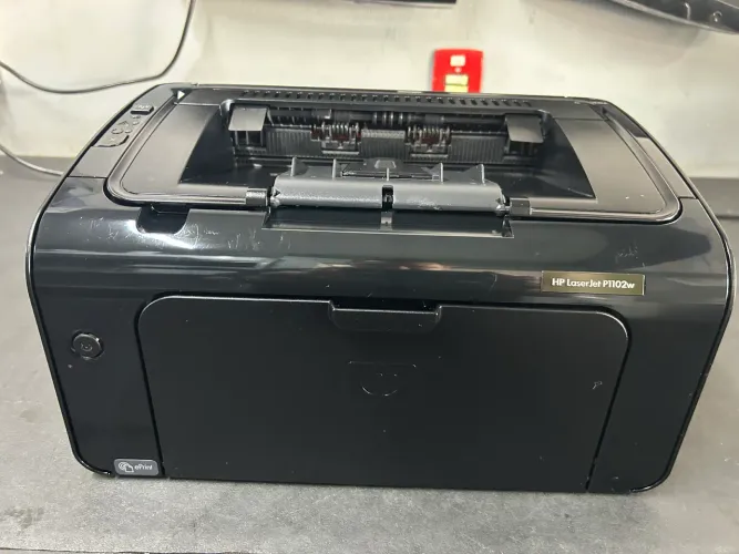 Impressora Laser HP P1102W com Wi-Fi