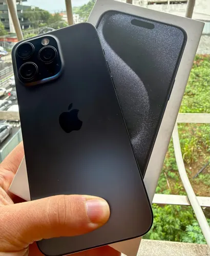 iPhone 15 pro MAX, semi novo 