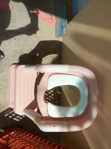 Escadinha com acento sanitária telefone *19pra criança