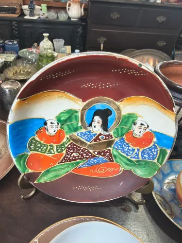 Prato decorativo Japonês anos 1920 estilo Satsuma