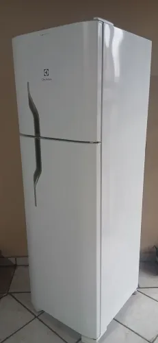 Electrolux 360L frost free