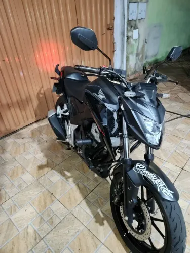 CB Twister 300F muito nova segundo dono  