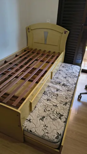 Cama solteiro bicama