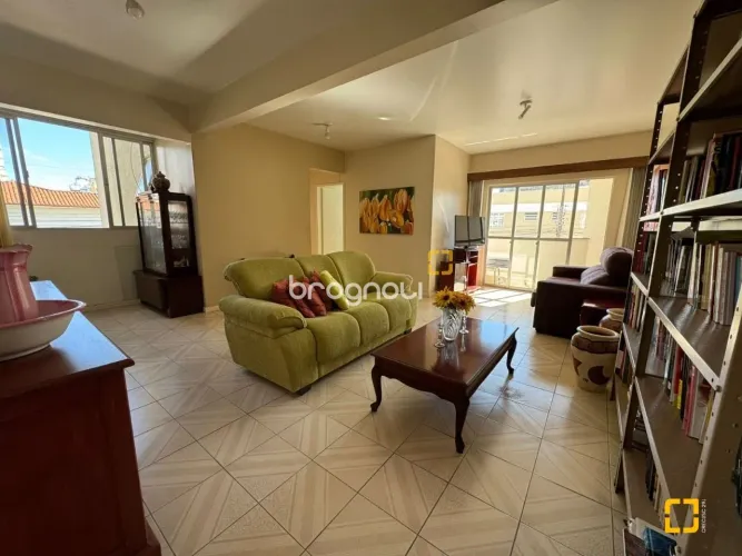 Apartamento com 5 dormitórios, 139 m² à Venda - Balneário- Florianópolis