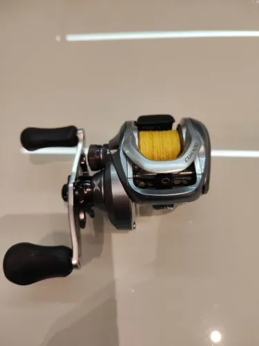 Carretilha Shimano Curado 200HG
