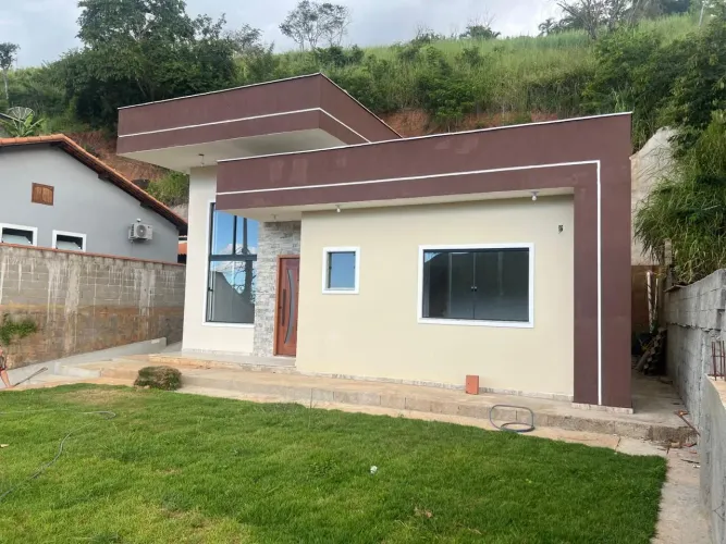 Casa à venda na Rua mantiqueira , Paty alfares, Paty do Alferes - RJ