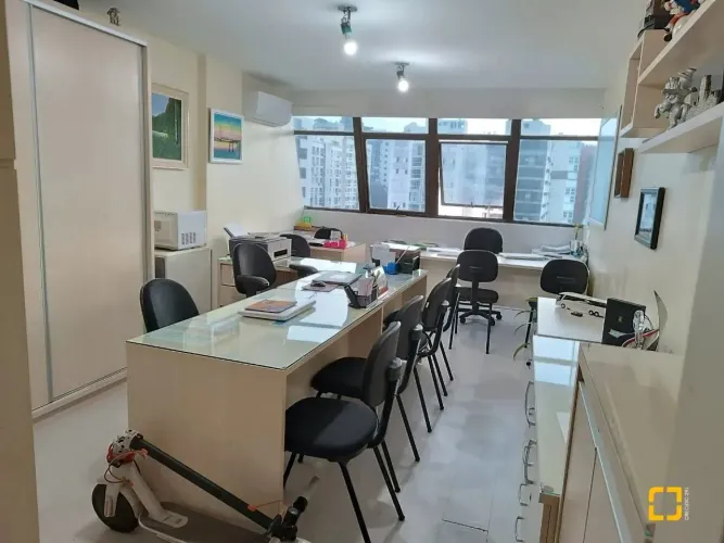 Sala à Venda no Pórtico Centro Comercial - Centro