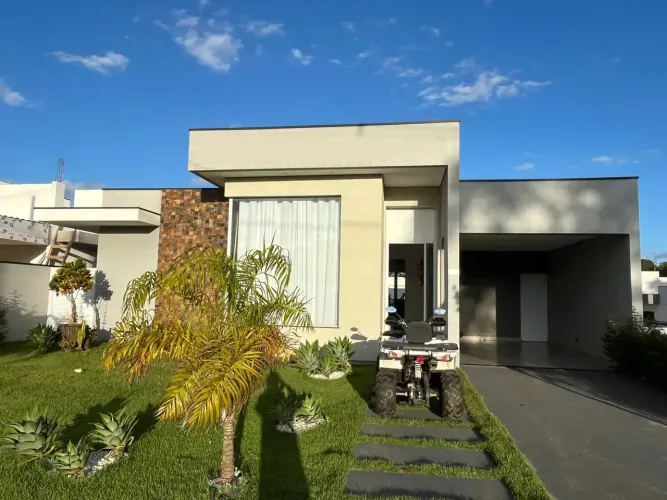 Casa à VENDA Ninho Verde 2 - Pardinho SP 3 dorm, área de lazer, térrea e prox. Centro come