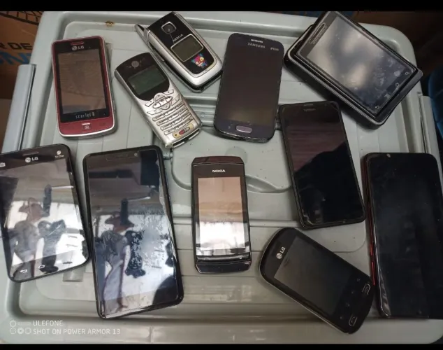 10 celulares para retirar peças