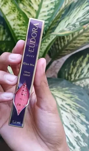 GLOSS KISS ME EUDORA ROSA HOLOFOTE
