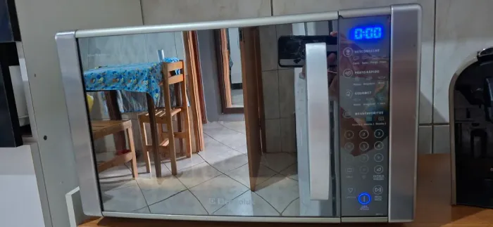 Microondas Eletrolux Espelhado Inox Led  Muito Lindo 