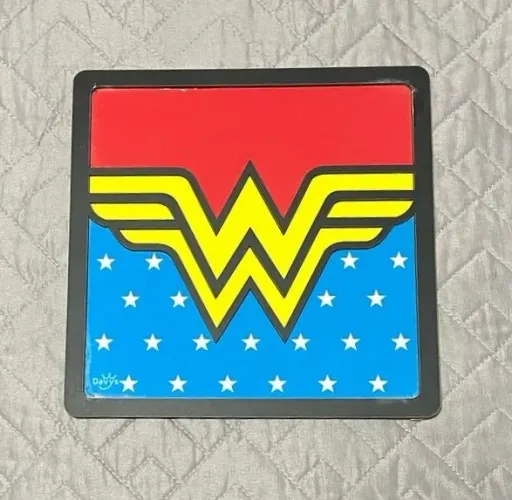 Coleção com 09 Quadros Marvel & DC em MDF 3D - Prontos pra Fixar! | R$ 20