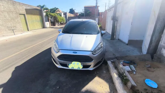 Ford Fiesta 1.6 16V Flex Aut. 5P 2015
