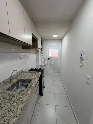 Apartamento com 3 dormitórios para alugar, 64 m² por R$ 3.100/mês - Aurora - Londrina/PR