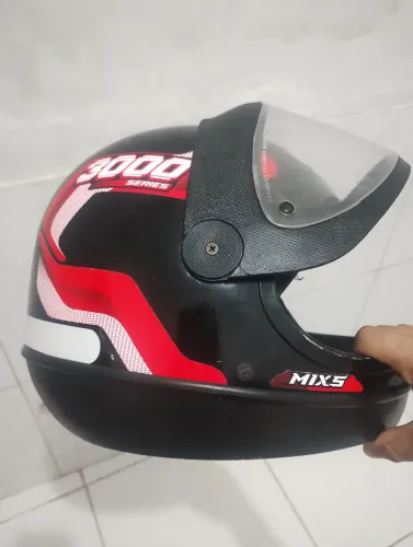 Capacete