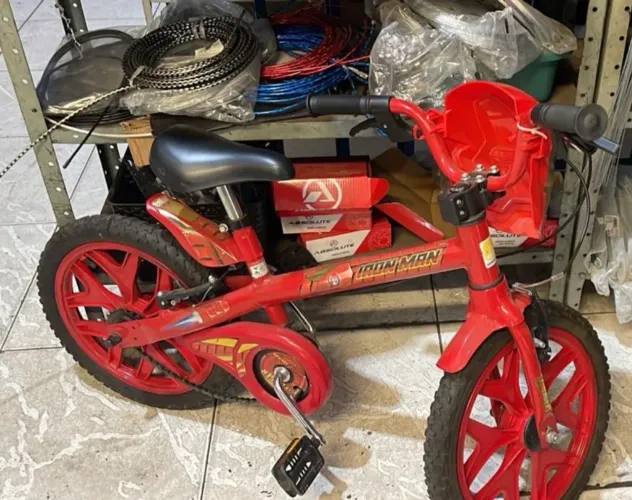 Bicicleta homem de ferro infantil - Aro 16