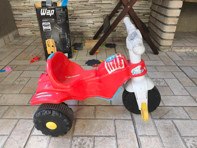 Triciclo infantil ótimo estado
