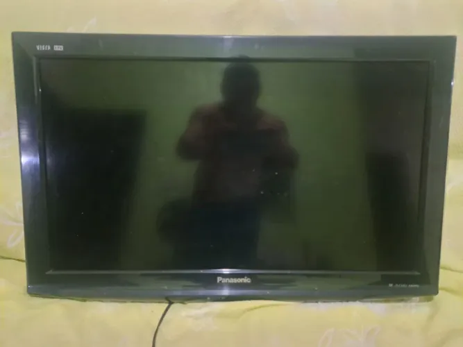 Tv com defeito.