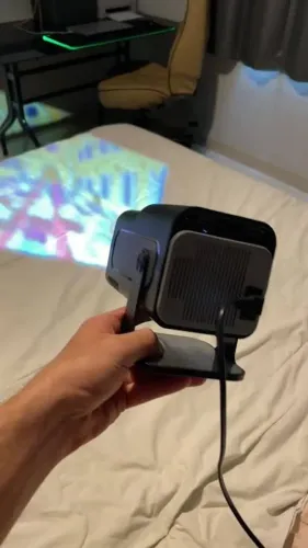 Mini projetor Hy320