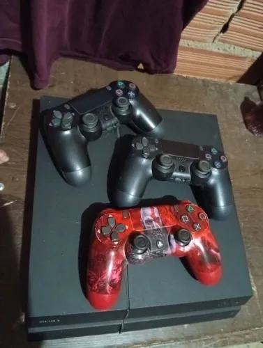 PS4 e controle