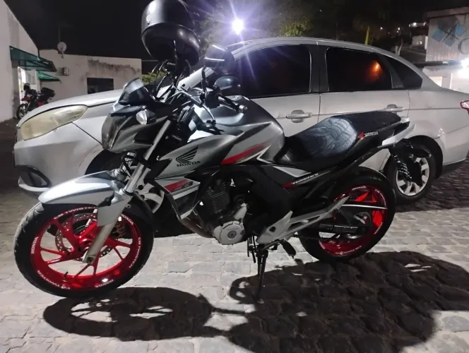 Twister  flexiona a top da categoria  venda ou trtroca em carro ou kombi