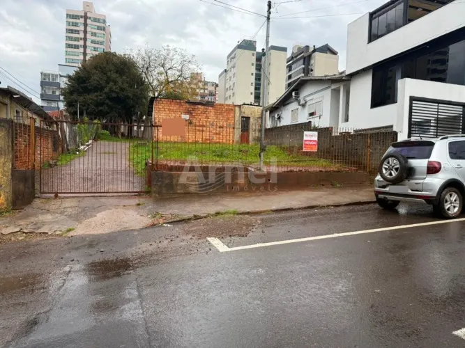 Terreno no Centro de Passo Fundo, para venda.