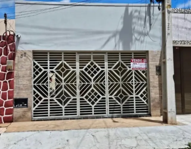 Vendo casa no Bairro São José, próximo a BR