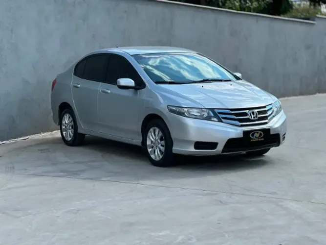 Honda City Sedan LX 1.5 Flex 16V 4P Aut. 2013
